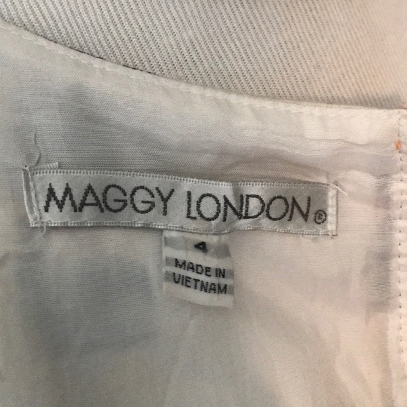 ❌SOLD❌ Maggy London Sheath Dress with POCKETS - Picture 3 of 5